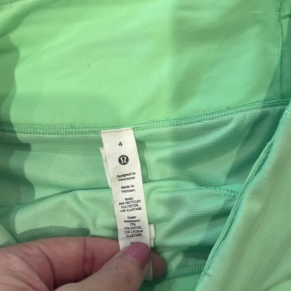 Set of 2 Lululemon shorts, size 4 - Picture 7 of 9